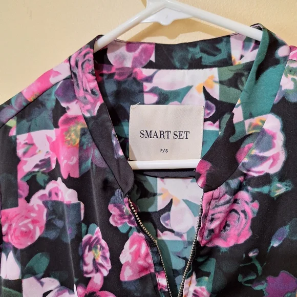 Smart Set Floral Jacket - Picture 2 of 5